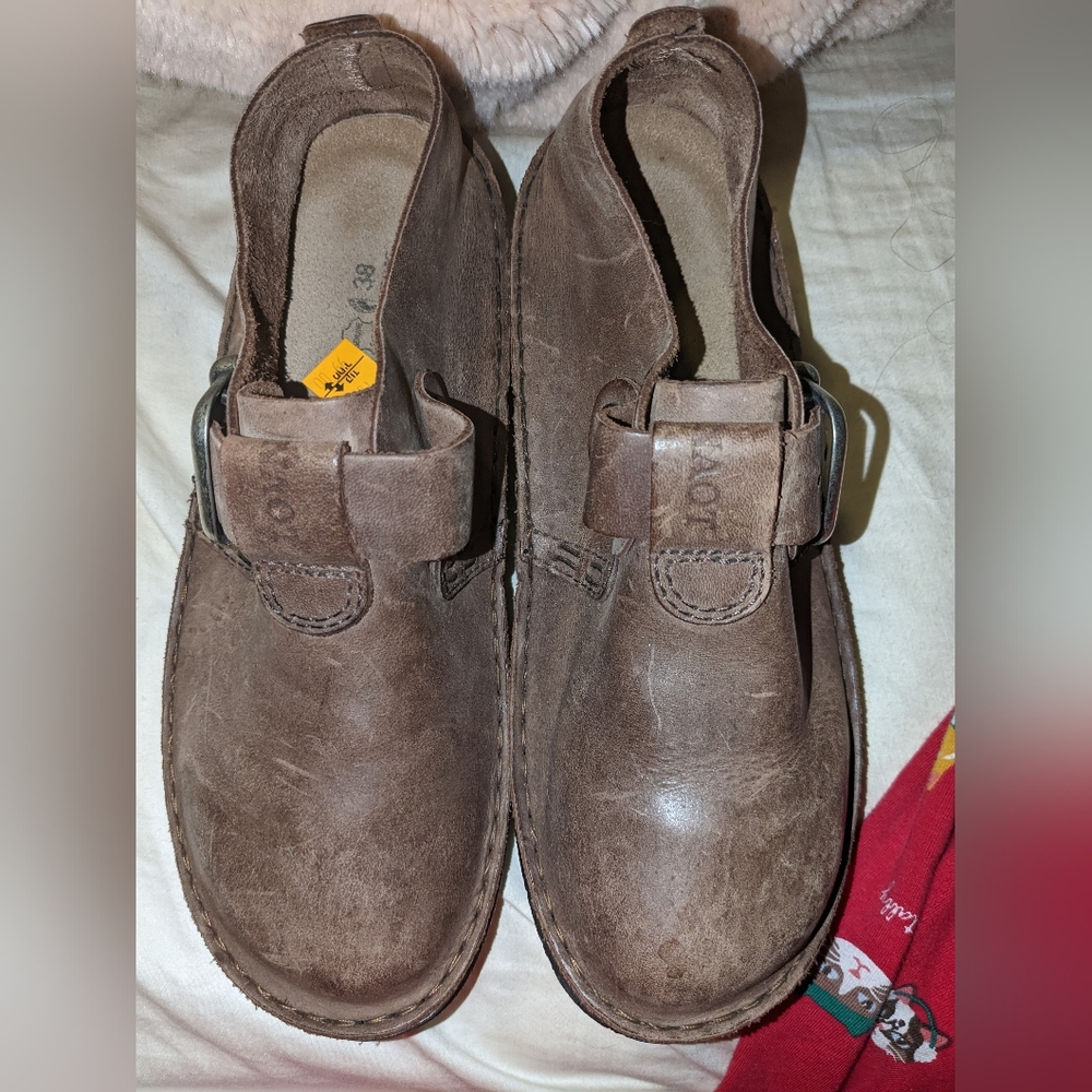 Naot Leather Shoes